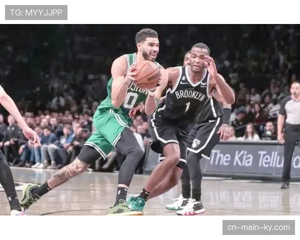 凯尔特人收缩沉退防守策略失效 福克斯直言突破回传即空位